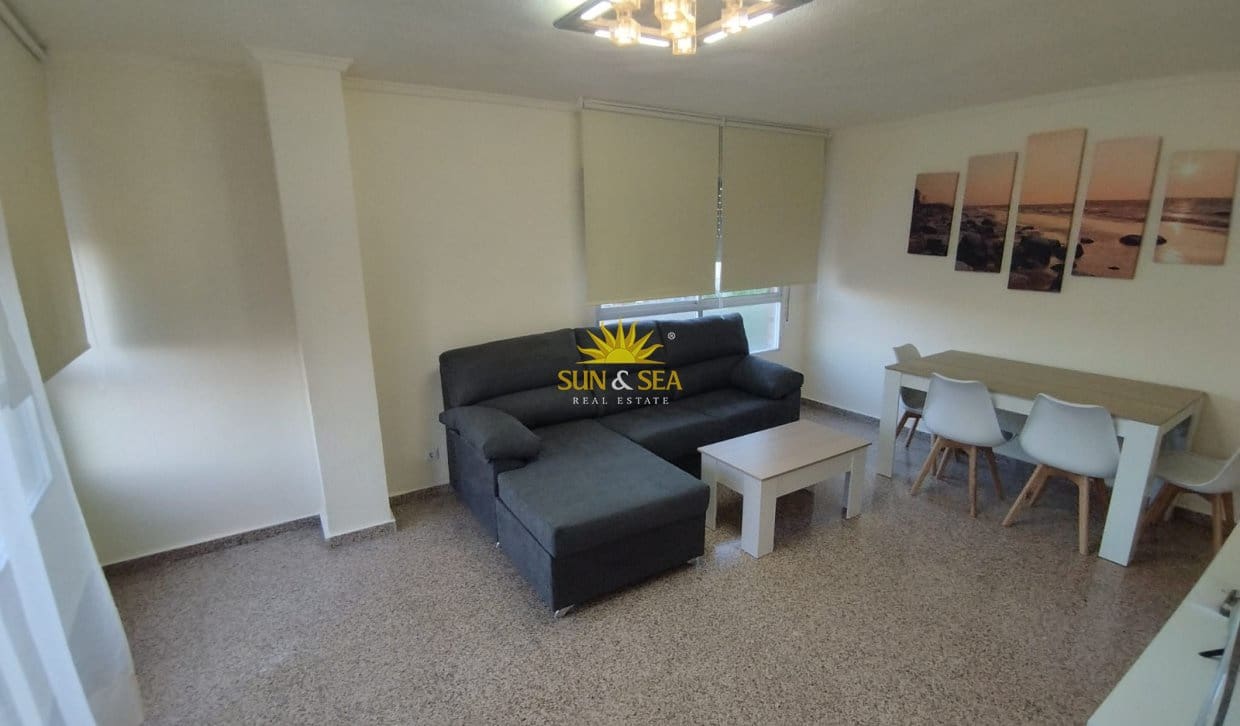 3 soverom Leilighet til leie i Almoradi - € 800 (Ref: 9986137)