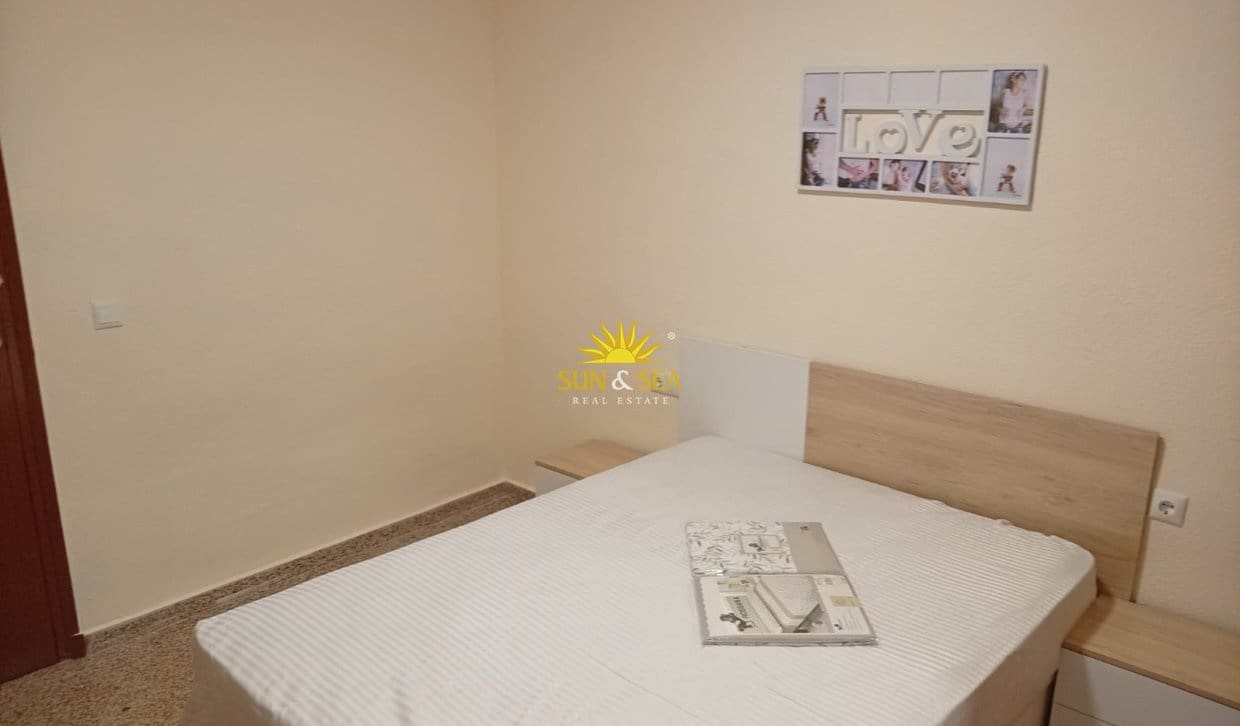 3 soverom Leilighet til leie i Almoradi - € 800 (Ref: 9986137)