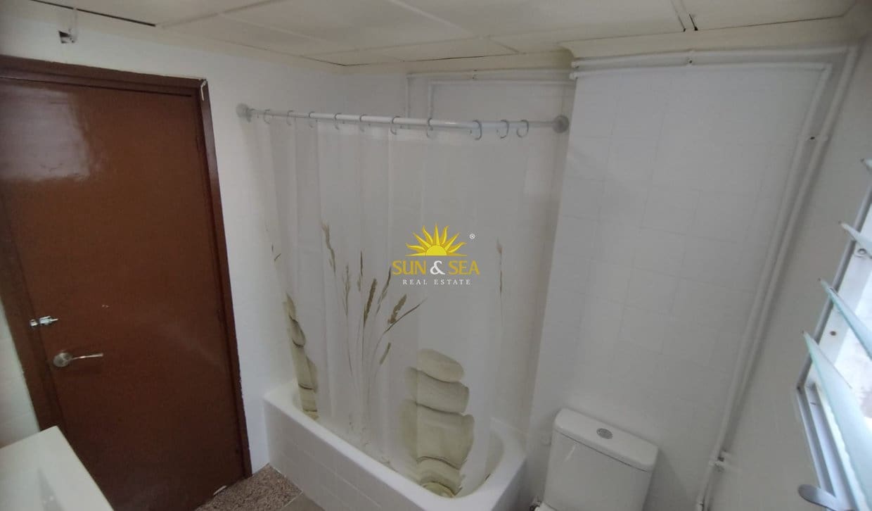3 soverom Leilighet til leie i Almoradi - € 800 (Ref: 9986137)