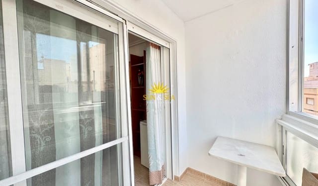 2 soveværelse Lejlighed til leje i El Molino, Torrevieja med garage - € 750 (Ref: 9987162)