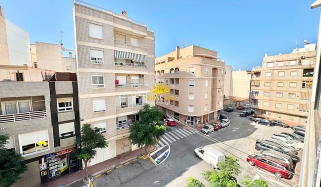 2 soveværelse Lejlighed til leje i El Molino, Torrevieja med garage - € 750 (Ref: 9987162)