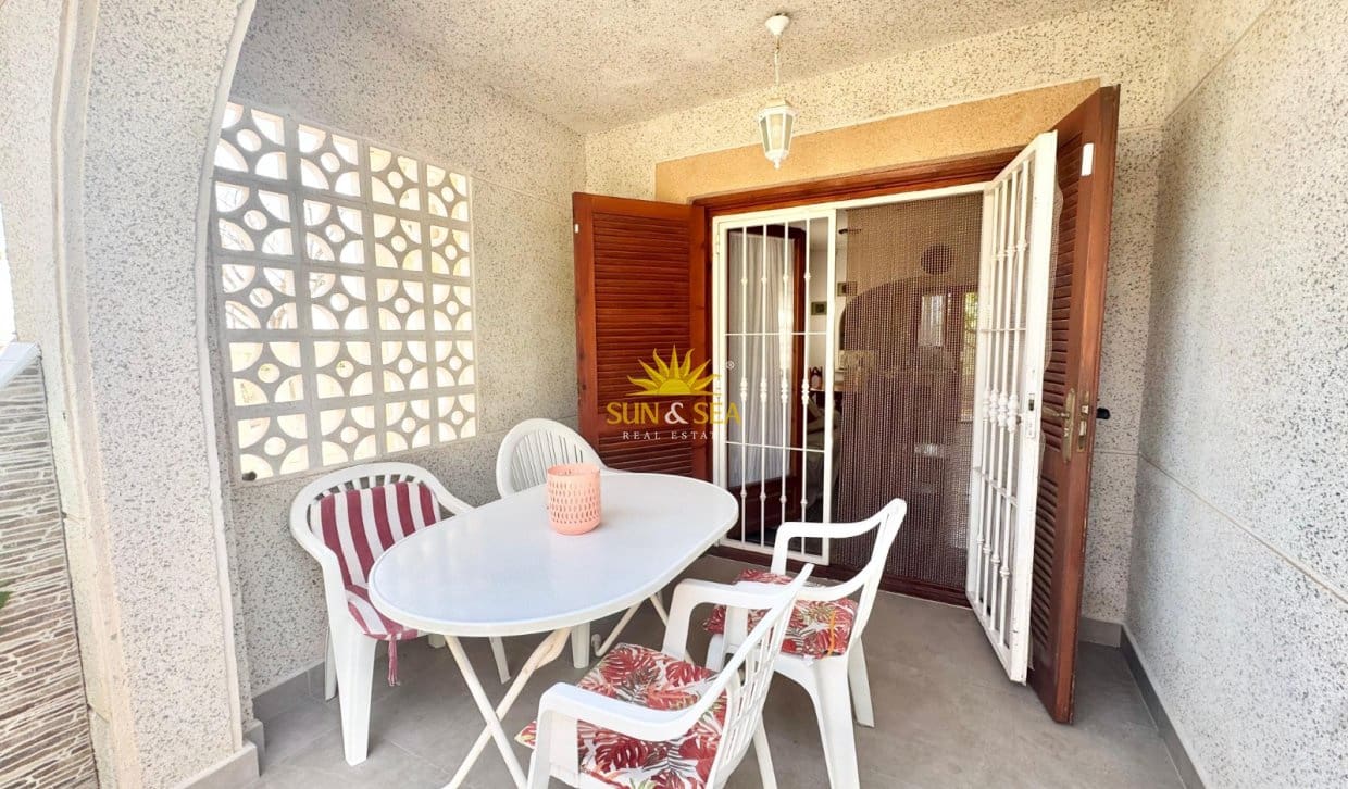   2 soveværelse   ferieLejlighed i El Moncayo   med   swimmingpool   - € 700 (Ref: 9987164)