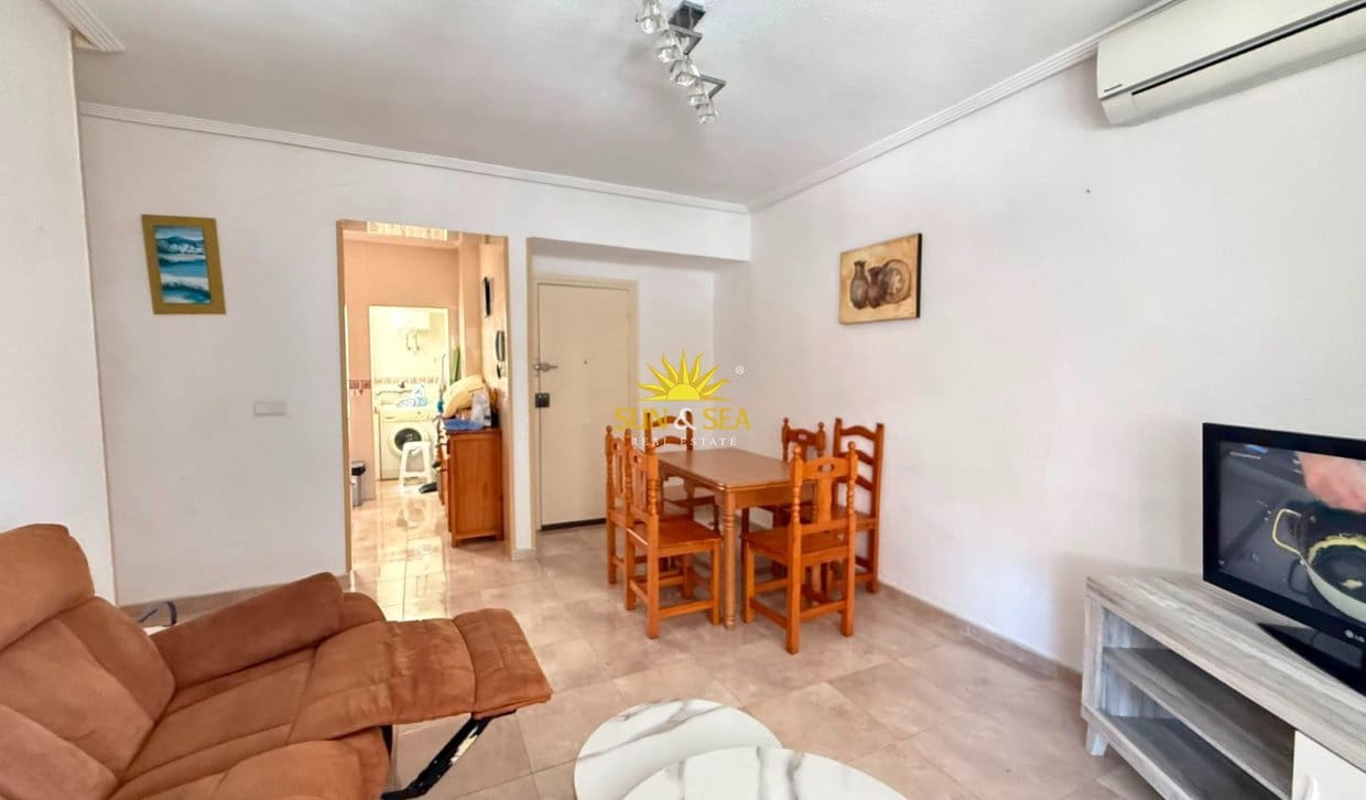 3 sypialnia Apartament do wynajęcia w Torrevieja - 900 € (Ref: 9991821)