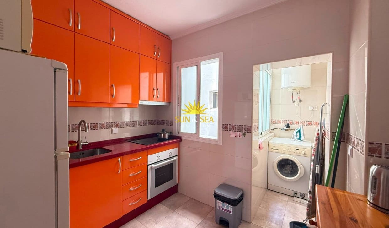 3 sypialnia Apartament do wynajęcia w Torrevieja - 900 € (Ref: 9991821)