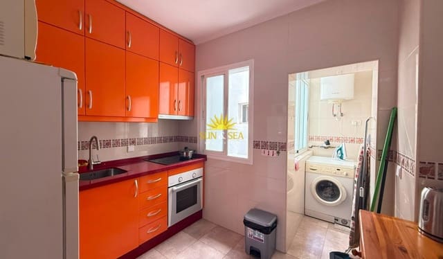 3 soverom Leilighet til leie i Las Piscinas Naturales, Torrevieja - € 900 (Ref: 9991821)