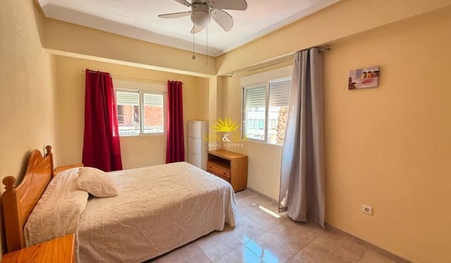 3 soverom Leilighet til leie i Las Piscinas Naturales, Torrevieja - € 900 (Ref: 9991821)