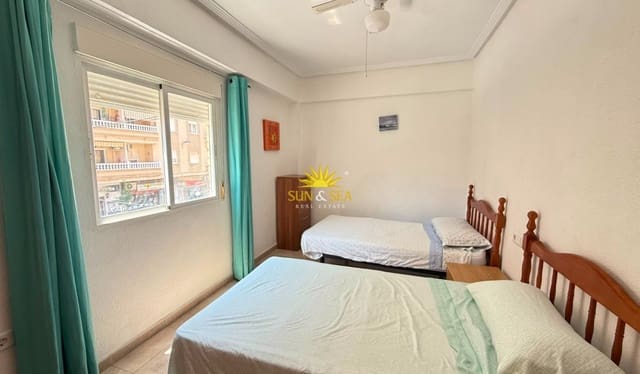 3 soverom Leilighet til leie i Las Piscinas Naturales, Torrevieja - € 900 (Ref: 9991821)