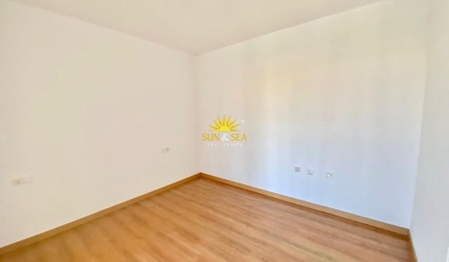2 soverom Kjedet enebolig til salgs i El Chaparral - La Siesta - La Torreta, Torrevieja med svømmebasseng - € 175 000 (Ref: 9993577)