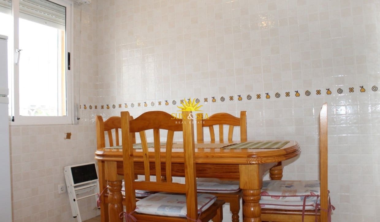 3 sovrum Hus att hyra i Los Balcones med pool - 1 200 € (Ref: 9995954)