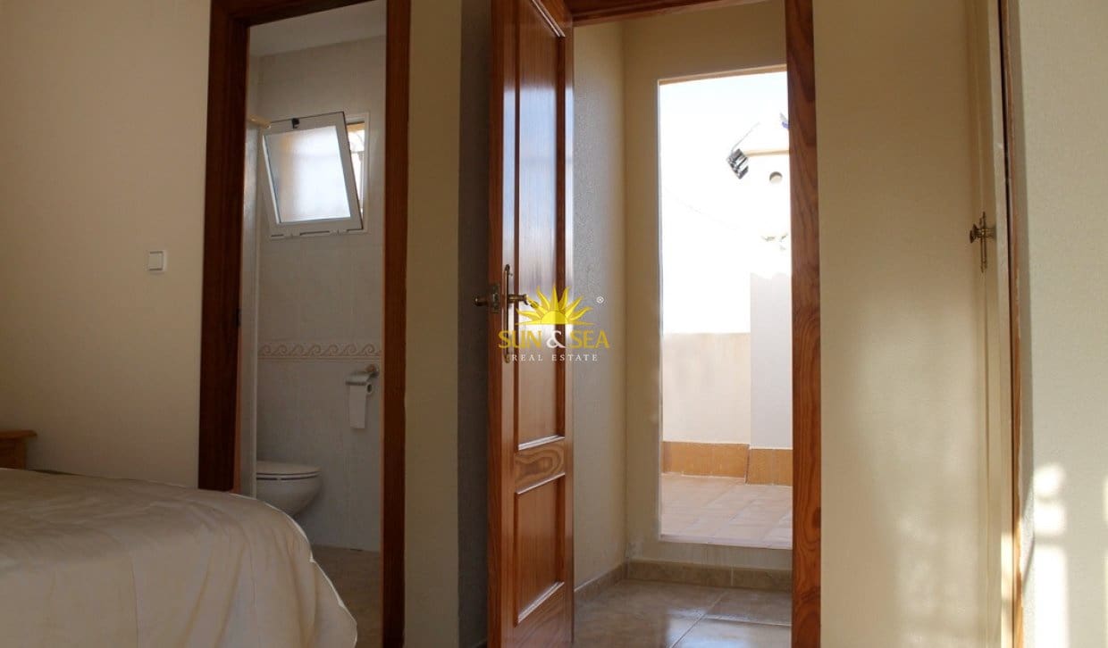 3 sovrum Hus att hyra i Los Balcones med pool - 1 200 € (Ref: 9995954)