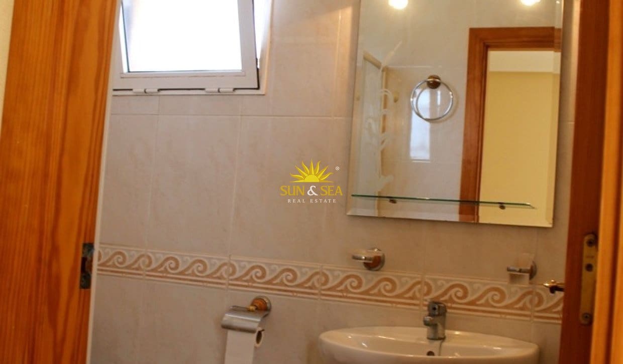 3 sovrum Hus att hyra i Los Balcones med pool - 1 200 € (Ref: 9995954)