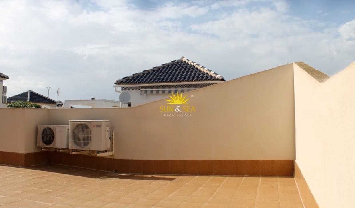 3 sovrum Hus att hyra i Los Balcones med pool - 1 200 € (Ref: 9995954)