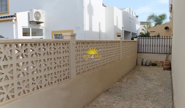 3 sovrum Hus att hyra i Los Balcones med pool - 1 200 € (Ref: 9995954)
