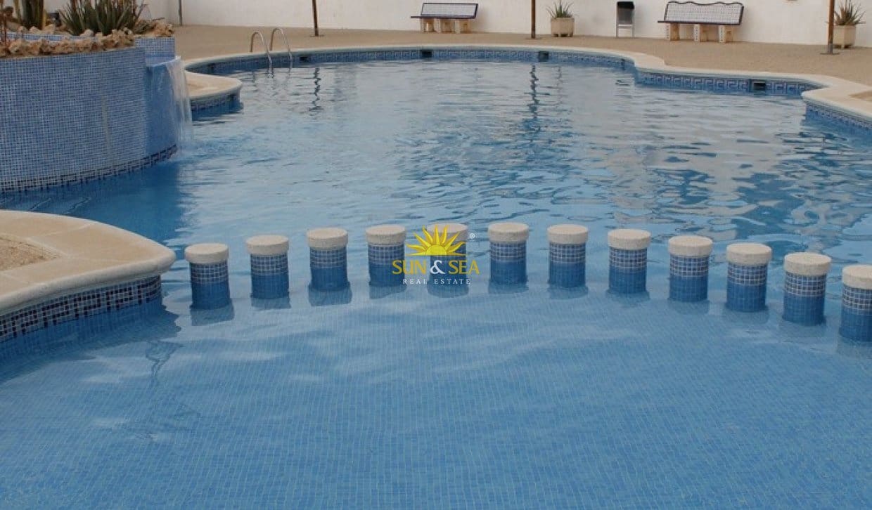 3 sovrum Hus att hyra i Los Balcones med pool - 1 200 € (Ref: 9995954)