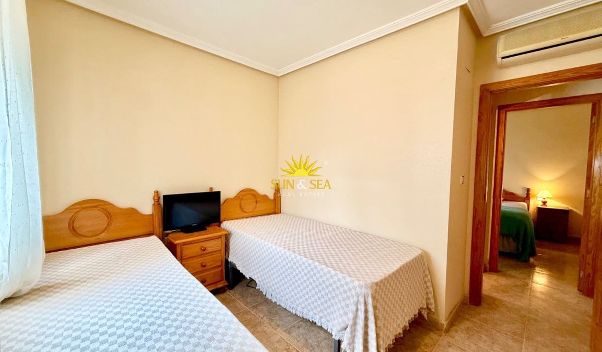 3 bedroom Townhouse for rent in Los Balcones with pool - € 1,200 (Ref: 9995954)
