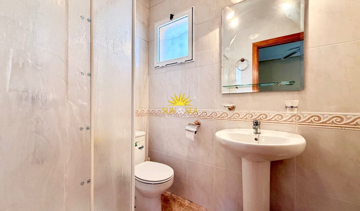 3 bedroom Townhouse for rent in Los Balcones with pool - € 1,200 (Ref: 9995954)