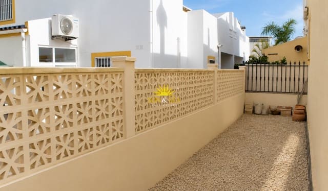 3 soveværelse Byhus til leje i Los Balcones med swimmingpool - € 1.200 (Ref: 9995954)