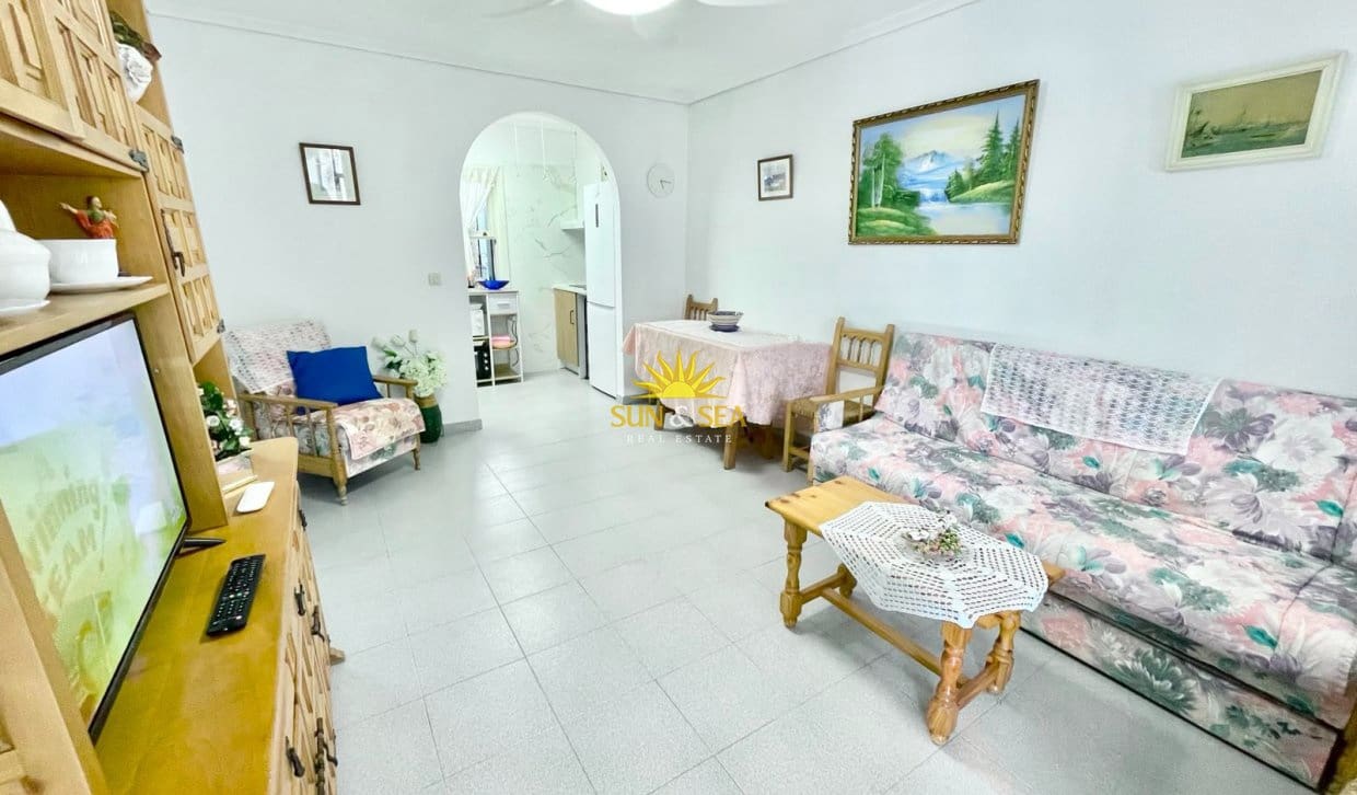 Maison de Ville de 2 chambres à louer à Los Narejos avec garage - 800 € (Ref: 9995955)