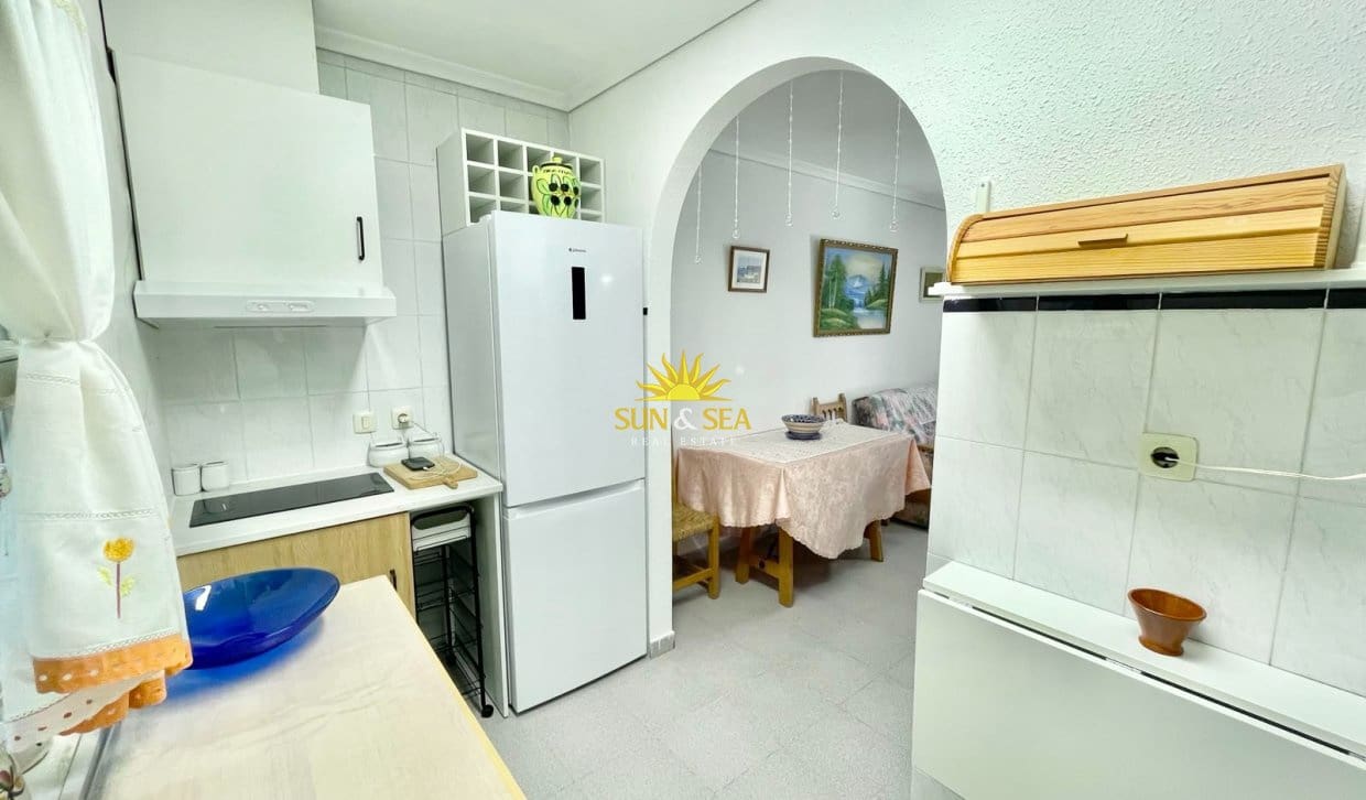 Maison de Ville de 2 chambres à louer à Los Narejos avec garage - 800 € (Ref: 9995955)