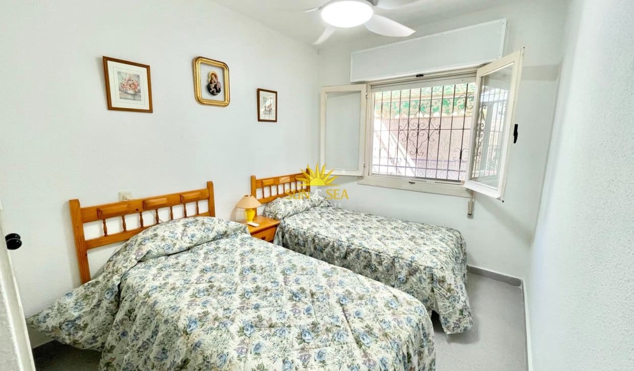 Maison de Ville de 2 chambres à louer à Los Narejos avec garage - 800 € (Ref: 9995955)