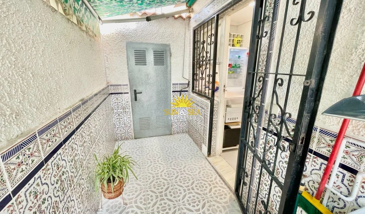 Maison de Ville de 2 chambres à louer à Los Narejos avec garage - 800 € (Ref: 9995955)