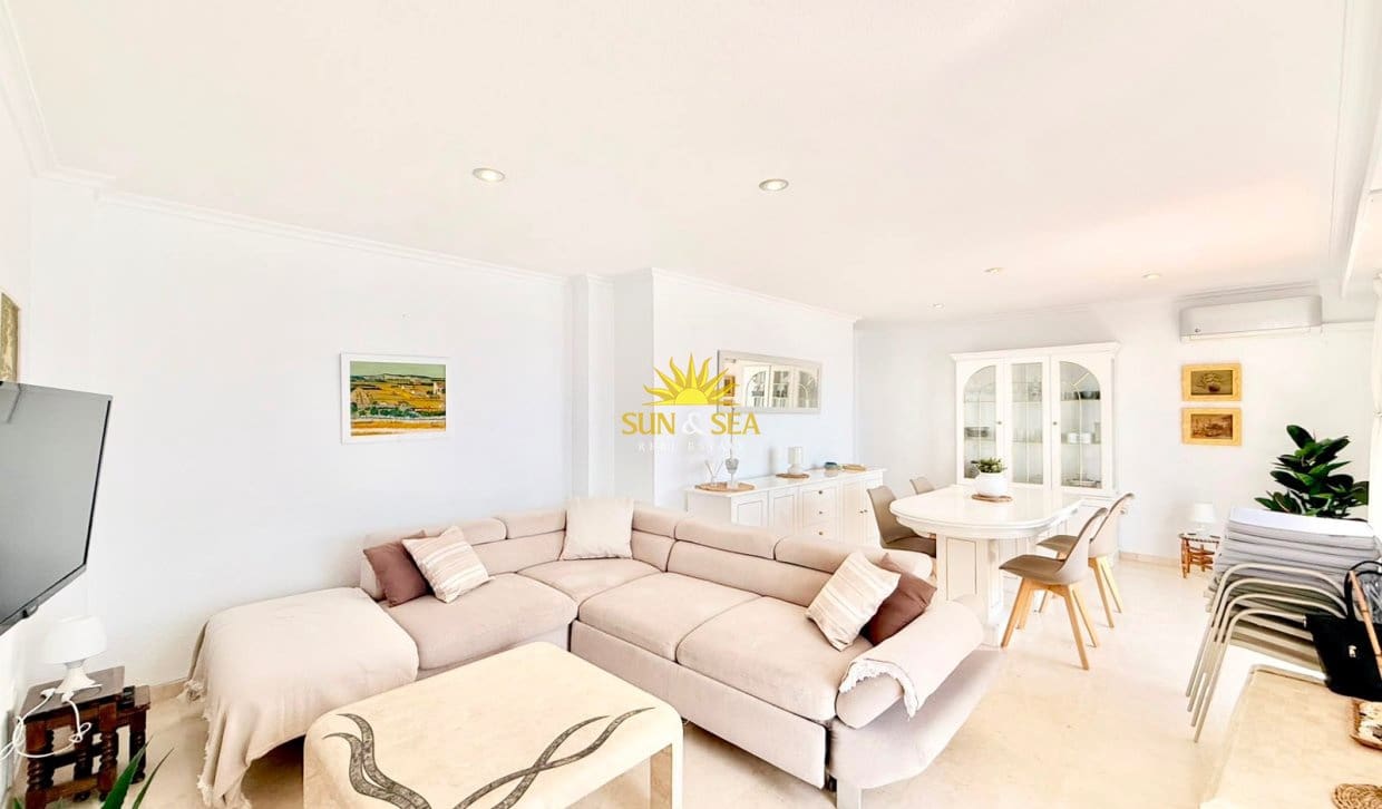 3 soveværelse Lejlighed til leje i Torrevieja - € 1.400 (Ref: 9995956)