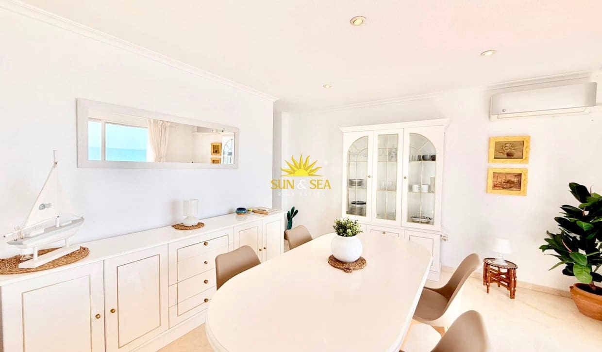 3 soveværelse Lejlighed til leje i Torrevieja - € 1.400 (Ref: 9995956)