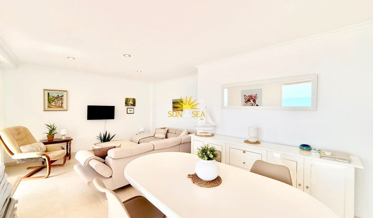3 soveværelse Lejlighed til leje i Torrevieja - € 1.400 (Ref: 9995956)