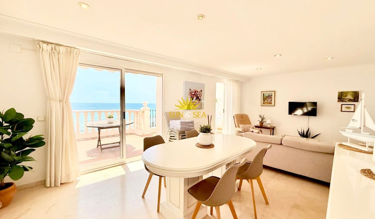 3 soveværelse Lejlighed til leje i Torrevieja - € 1.400 (Ref: 9995956)