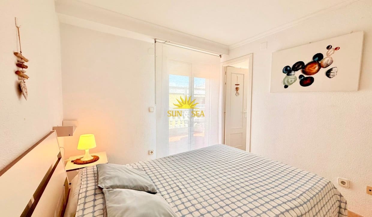 3 soveværelse Lejlighed til leje i Torrevieja - € 1.400 (Ref: 9995956)
