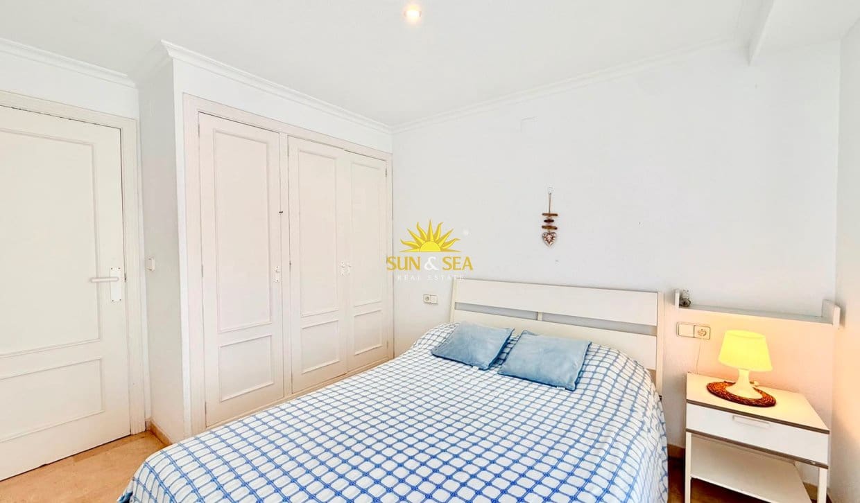 3 soveværelse Lejlighed til leje i Torrevieja - € 1.400 (Ref: 9995956)