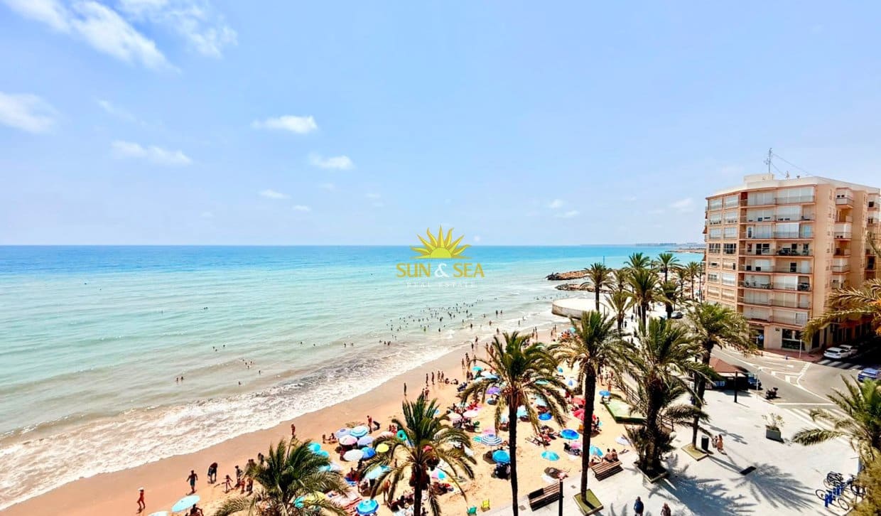 3 soveværelse Lejlighed til leje i Torrevieja - € 1.400 (Ref: 9995956)