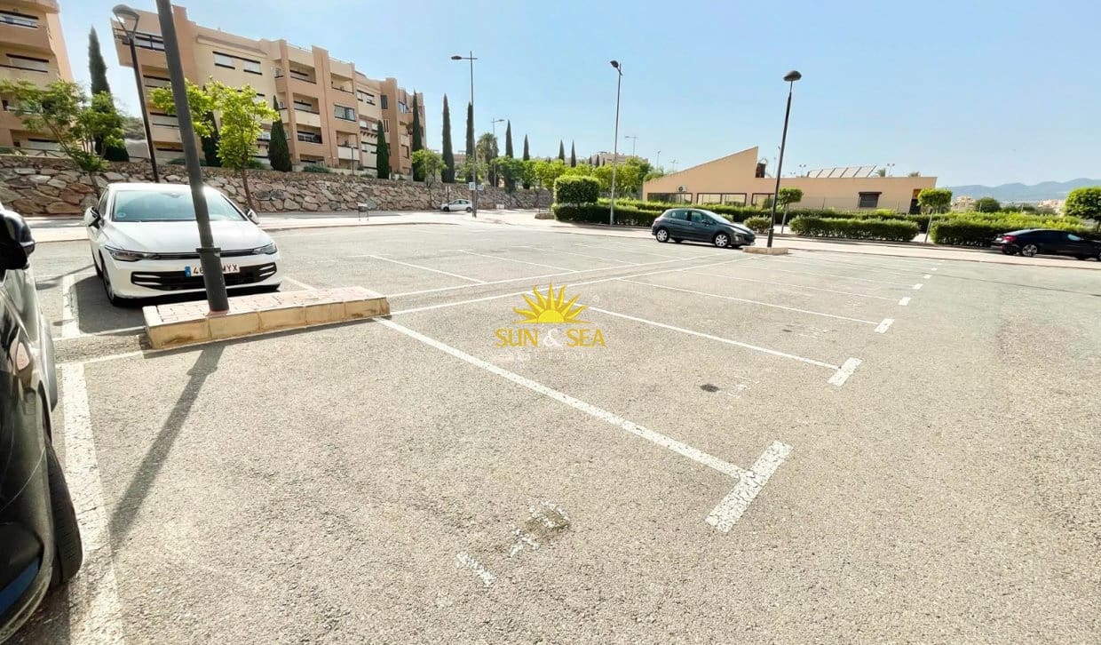 2 sypialnia Apartament do wynajęcia w La Tercia z basenem garażem - 700 € (Ref: 9995957)