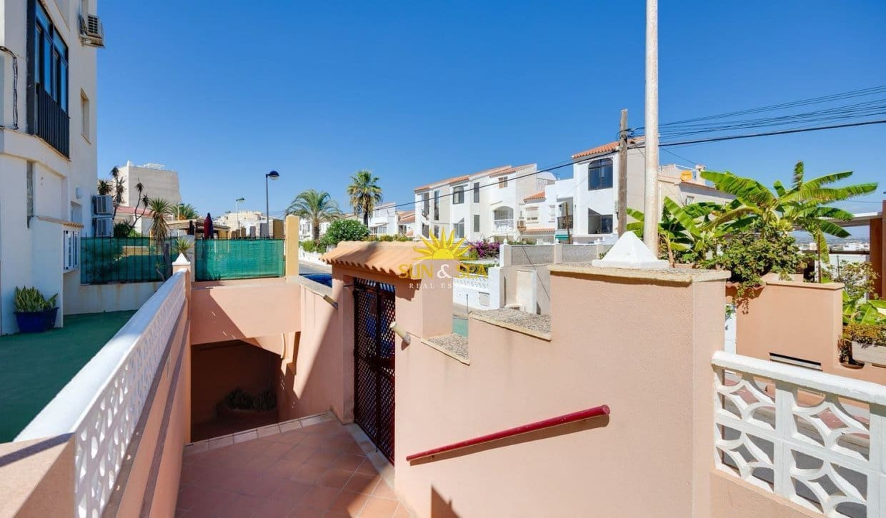 2 camera da letto Appartamento da affittare in Torrevieja - 1.000 € (Rif: 9996303)
