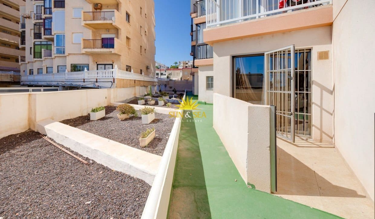 2 camera da letto Appartamento da affittare in Torrevieja - 1.000 € (Rif: 9996303)