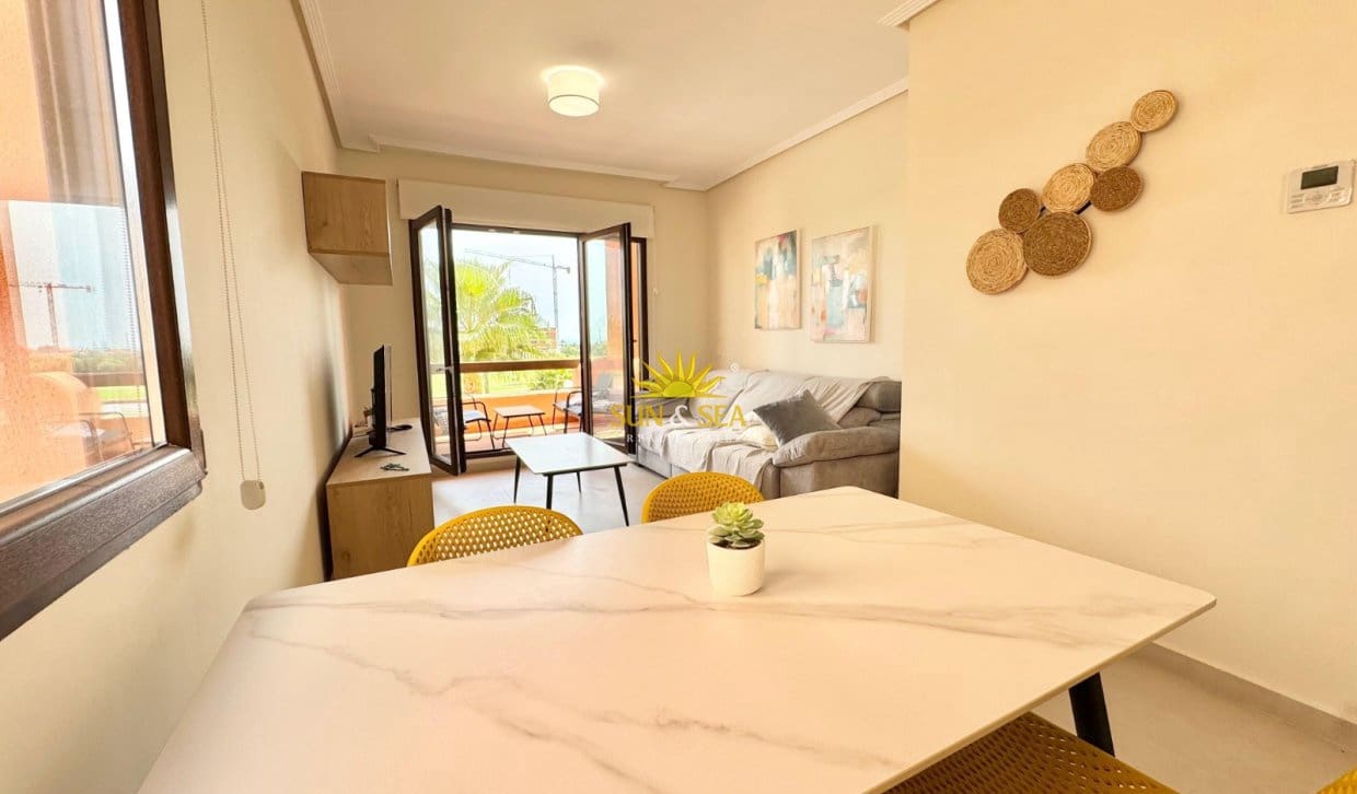 2 sypialnia Apartament do wynajęcia w Los Alcazares z basenem - 900 € (Ref: 9996304)