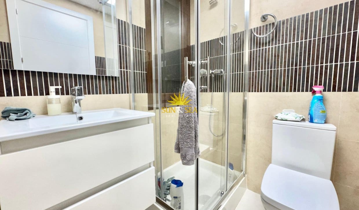 2 sypialnia Apartament do wynajęcia w Los Alcazares z basenem - 900 € (Ref: 9996304)