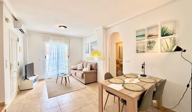 2 soveværelse Byhus til leje i Aguas Nuevas, Torrevieja med swimmingpool garage - € 950 (Ref: 9997519)