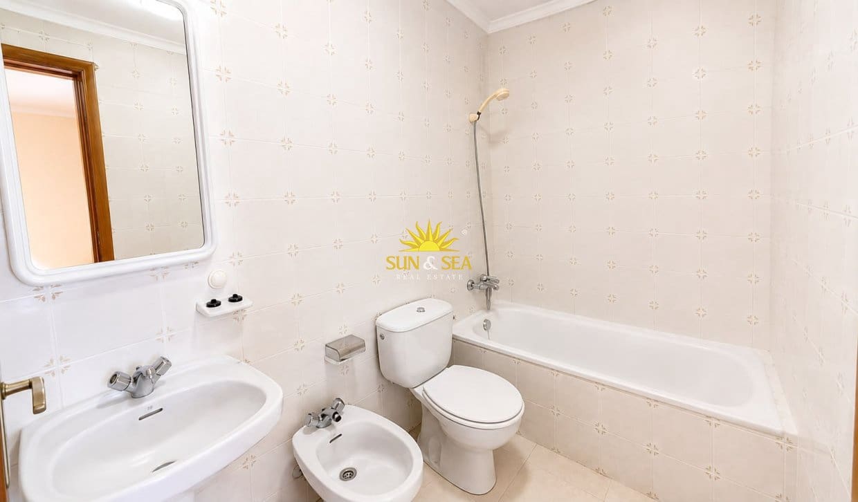 1 chambre Maison de Ville à vendre à Ciudad Quesada avec piscine - 105 000 € (Ref: 9997520)