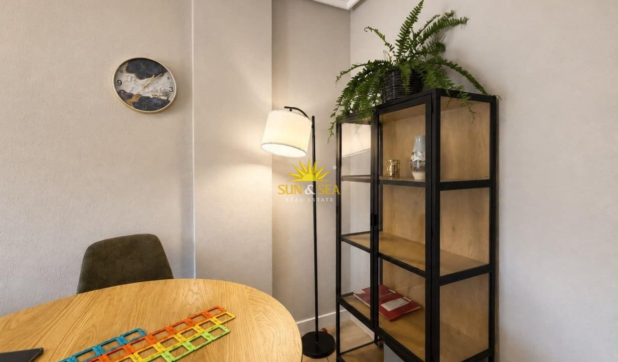 Apartamento de 1 habitación en Torrevieja en venta con piscina - 149.000 € (Ref: 9997817)