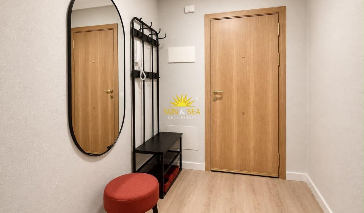 Apartamento de 1 habitación en Torrevieja en venta con piscina - 149.000 € (Ref: 9997817)