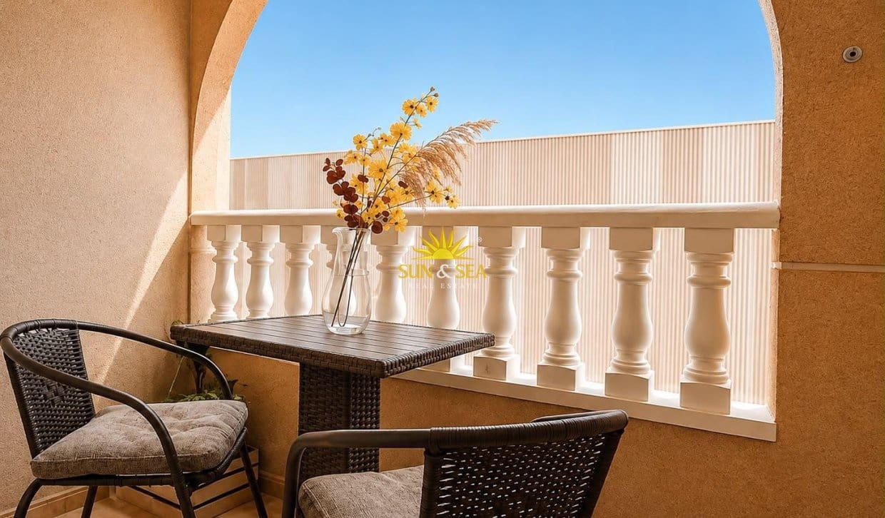 Apartamento de 1 habitación en Torrevieja en venta con piscina - 149.000 € (Ref: 9997817)