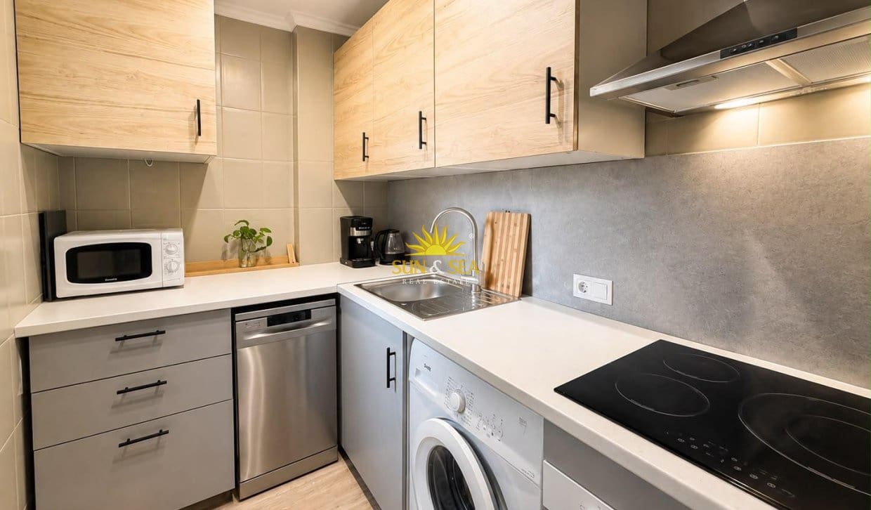 Apartamento de 1 habitación en Torrevieja en venta con piscina - 149.000 € (Ref: 9997817)