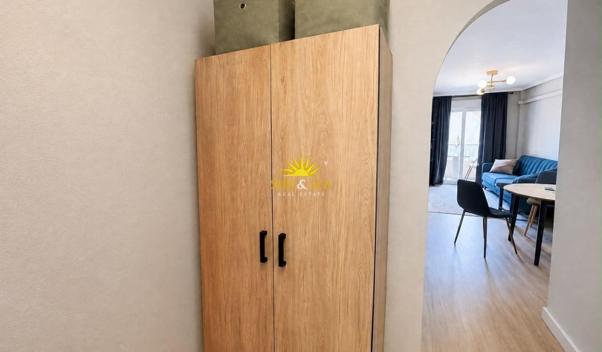 Apartamento de 1 habitación en Torrevieja en venta con piscina - 149.000 € (Ref: 9997817)