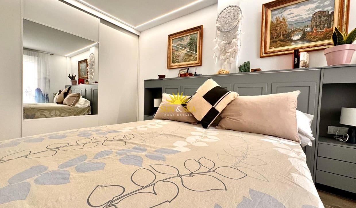 Appartement de 4 chambres à louer à Alicante ville - 2 850 € (Ref: 9997819)