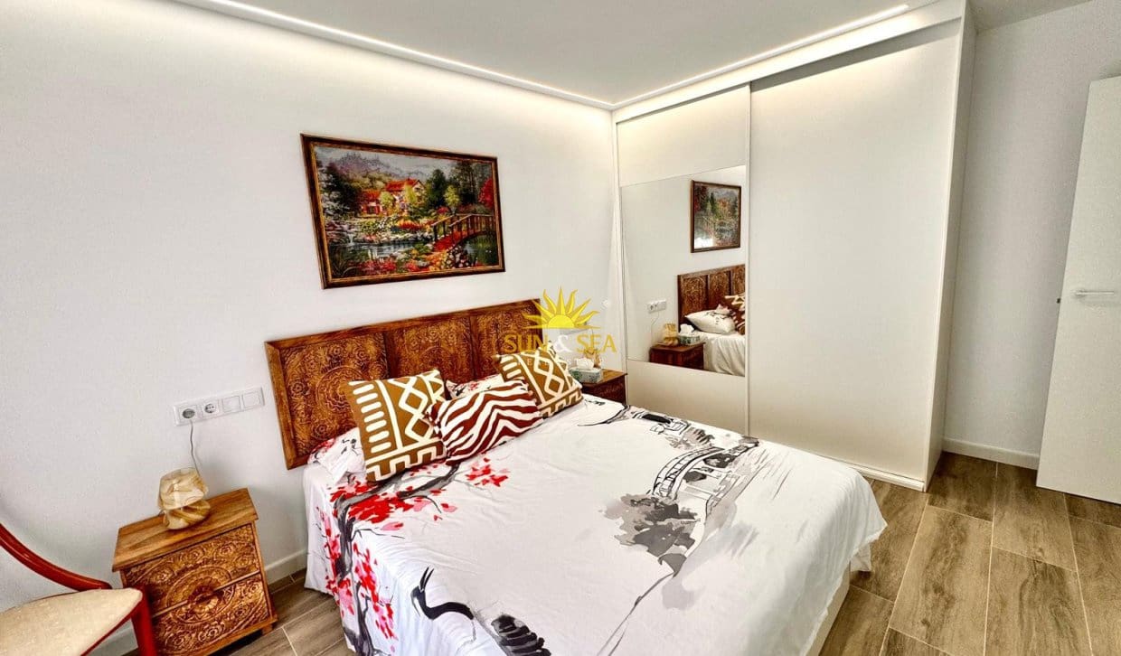 Appartement de 4 chambres à louer à Alicante ville - 2 850 € (Ref: 9997819)