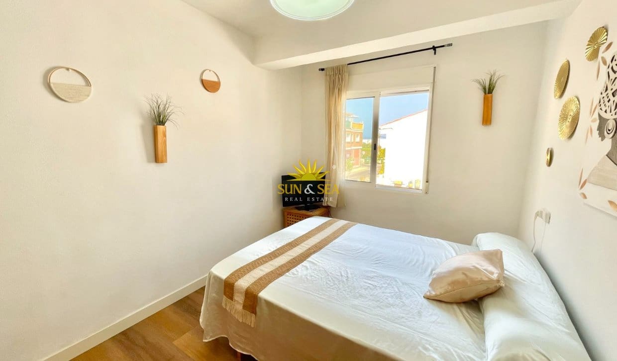 3 sypialnia Apartament do wynajęcia w Torre de la Horadada - 1 300 € (Ref: 9999039)