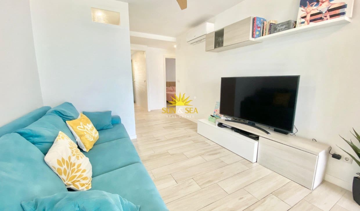 Appartement de 3 chambres de location de vacances à Alicante ville avec piscine garage - 1 350 € (Ref: 9999040)
