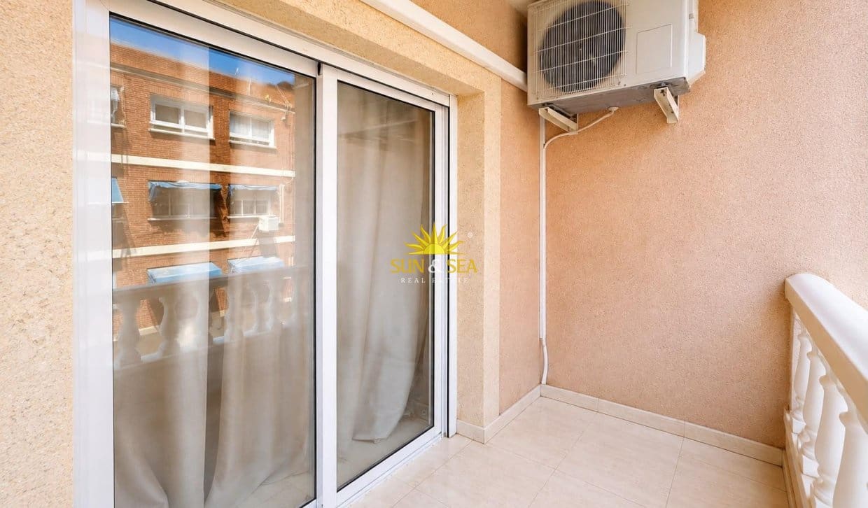 2 makuuhuone Huoneisto myytävänä paikassa Torrevieja mukana uima-altaan - 3 126 000 € (Ref: 9999041)