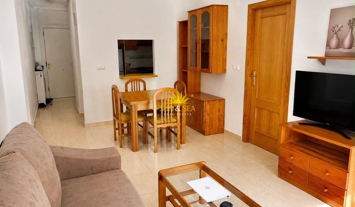 2 makuuhuone Huoneisto myytävänä paikassa Torrevieja mukana uima-altaan - 3 126 000 € (Ref: 9999041)